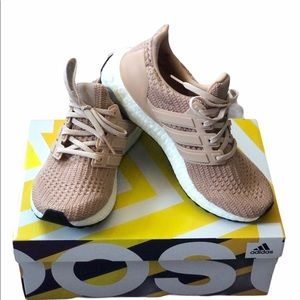 Adidas UltraBOOST W